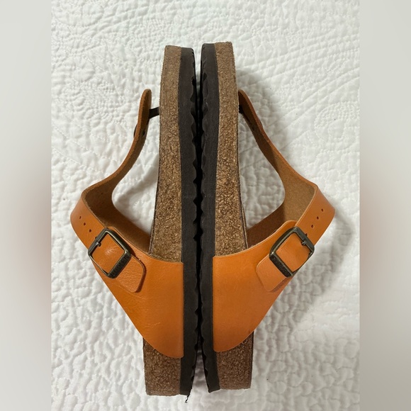 Birkenstock Gizeh sandal in burnt orange nubuck leather Size 40 US 9 - Picture 5 of 13